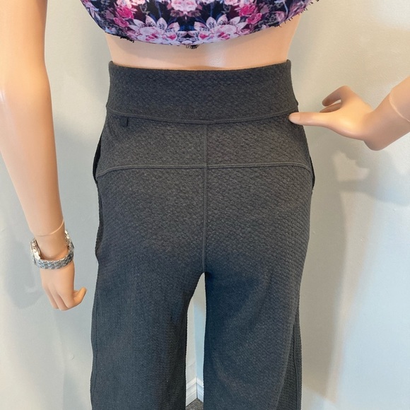 Lululemon Can You Feel The Pleat Crop - Picture 8 of 11